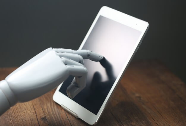 Self-learning AI apps